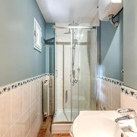 Vicolo Leopardo Trastevere Apartment *