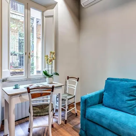 Vicolo Leopardo Trastevere Apartment *